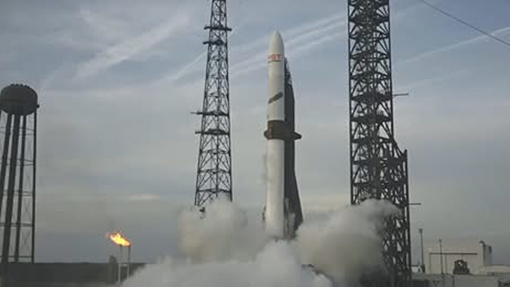 Premieră. Blue Origin lansează o rachetă echipată cu un motor reutilizabil