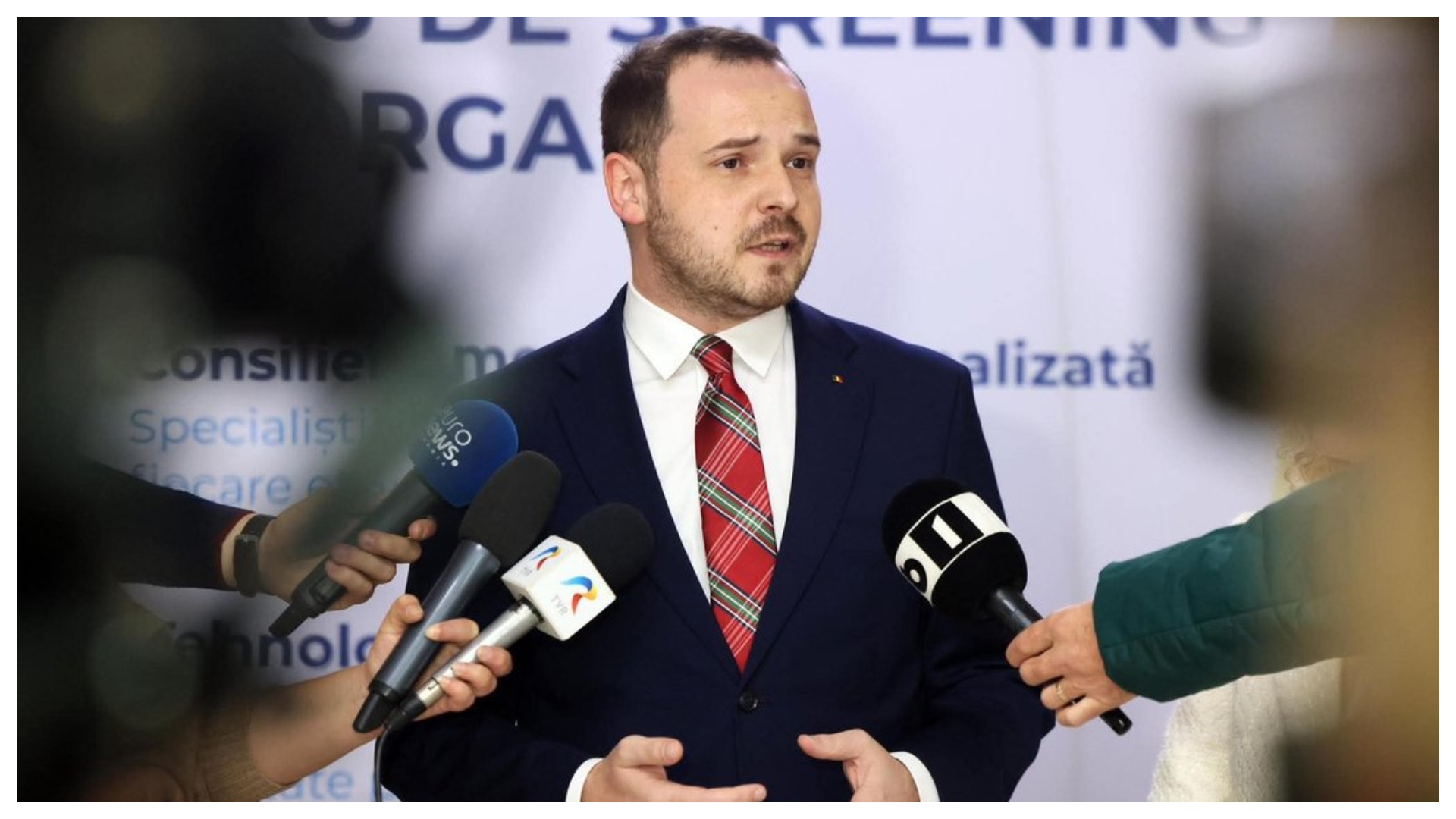 Alexandru Rogobete negociază cu Pfizer după scandalul vaccinurilor. Ministrul Sănătăţii este în SUA