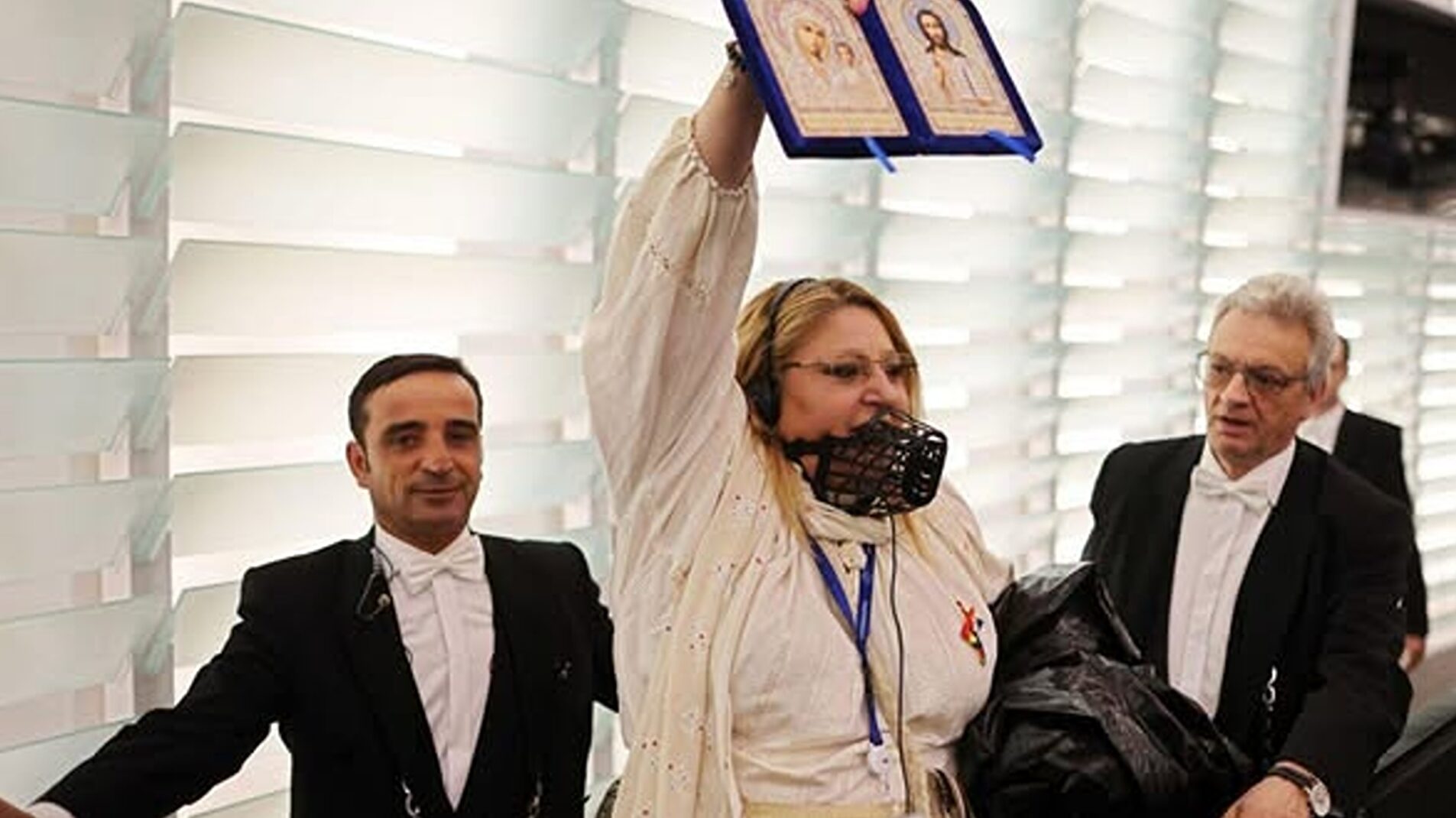 Roberta Metsola: Votul pentru ridicarea imunității eurodeputatei Diana Șoșoacă are loc astăzi