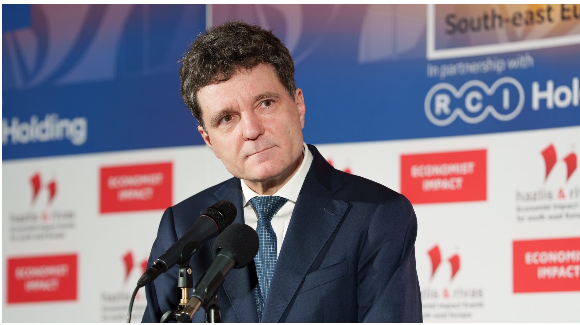 Președintele Nicușor Dan anunță că a semnat demisiile miniștrilor PSD și propunerile de miniștri interimari