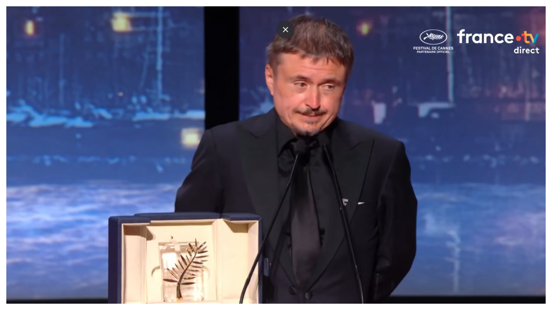Cristian Mungiu câștigă din nou Palme d’Or la Cannes, după 19 ani. „Fjord” aduce un nou triumf cinematografiei românești VIDEO