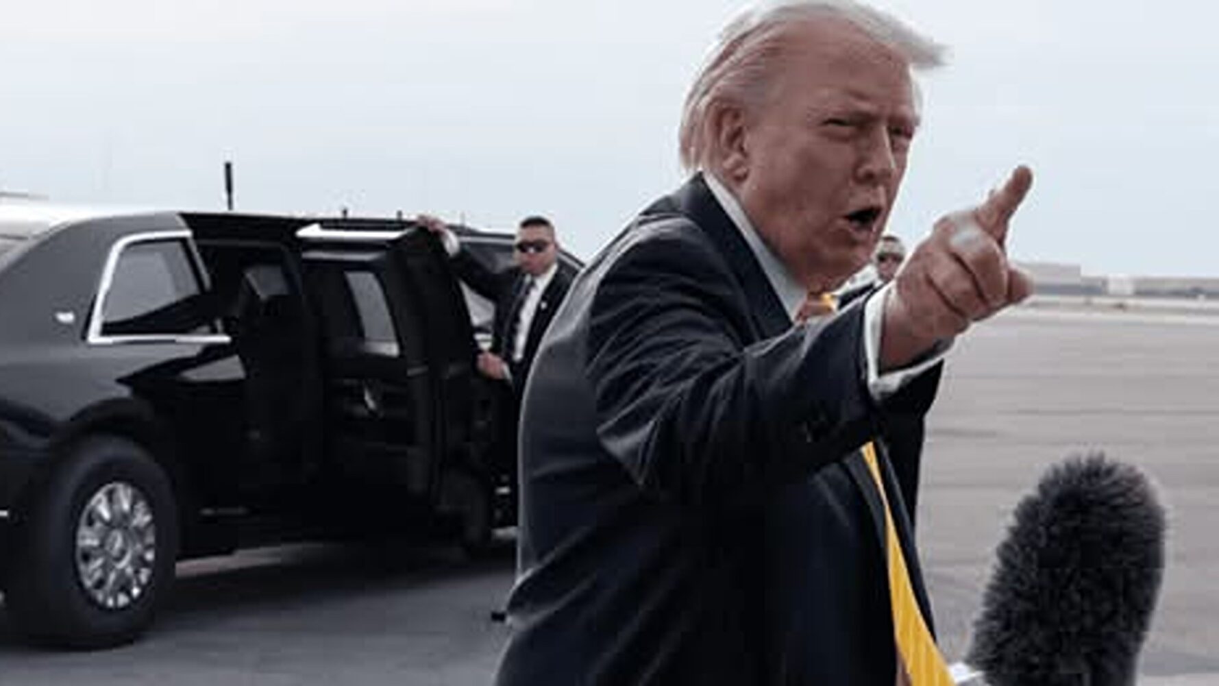 Donald Trump: Blocada impusă Iranului rămâne în vigoare până la semnarea unui acord