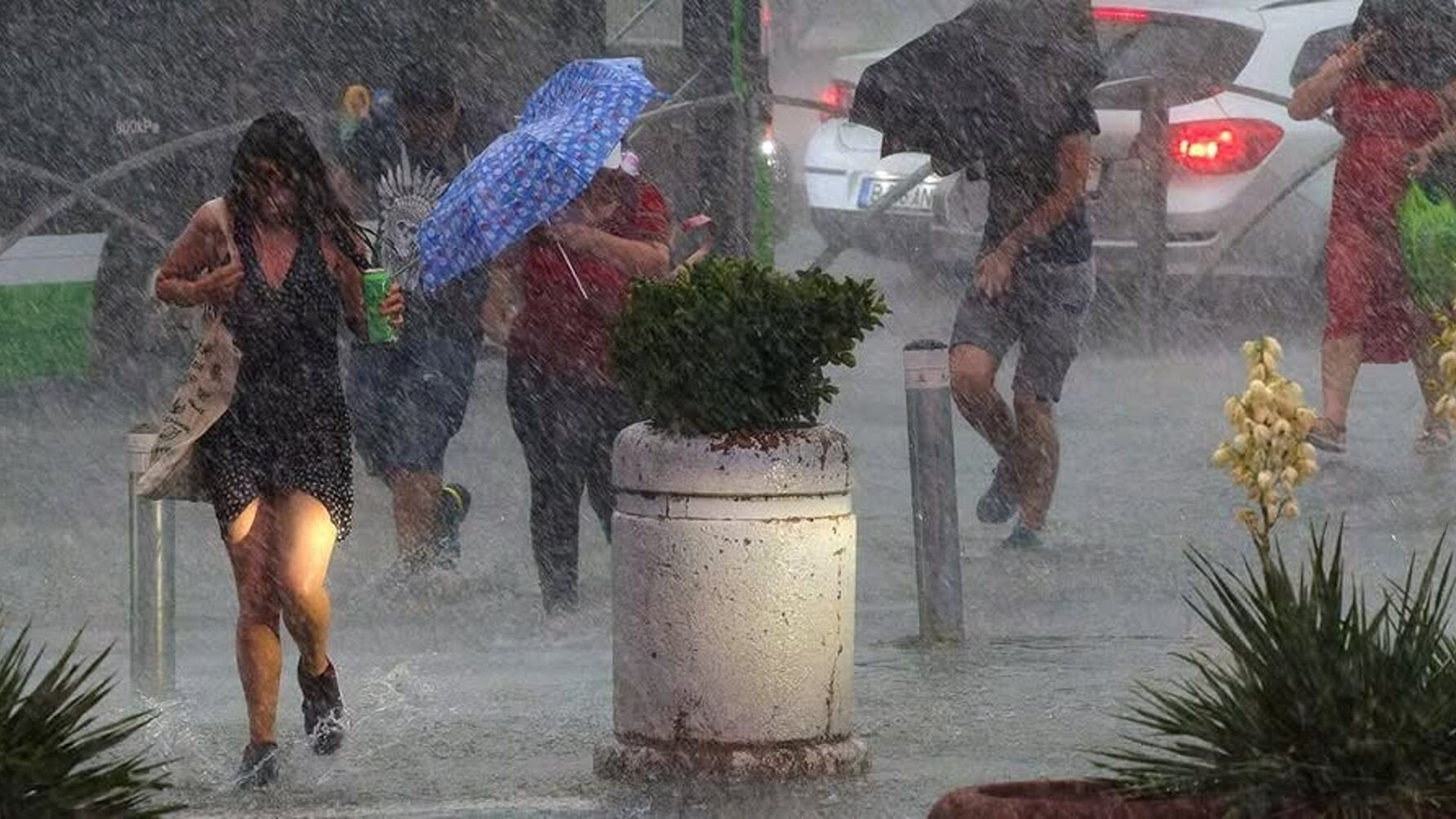Prognoza meteo ANM: Vreme instabilă în următoarele zile în întreaga ţară. Maxime termice de până la 28 de grade