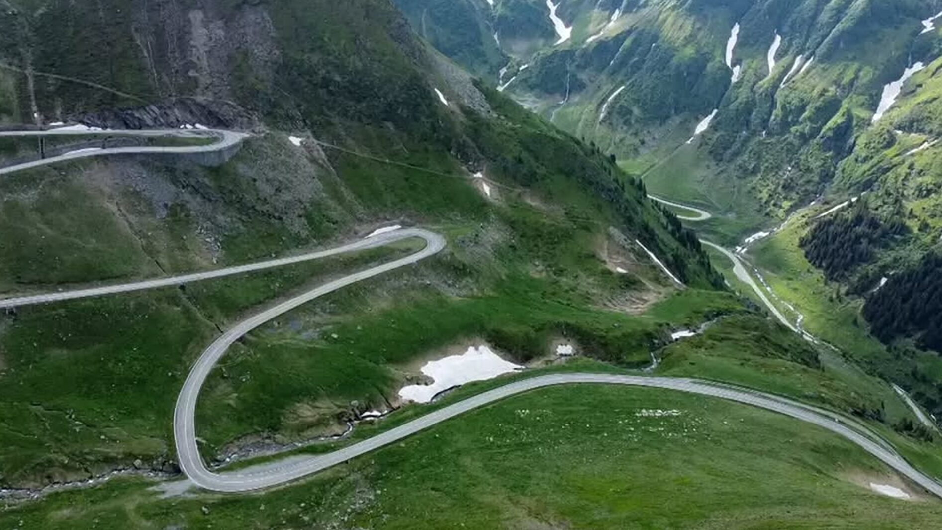 Deschiderea Transfăgărășanului programată astăzi, este amânată câteva ore din cauza codului portocaliu de averse și vijelii